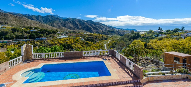 Preiswerte Ferienhäuser in Nerja (Malaga)